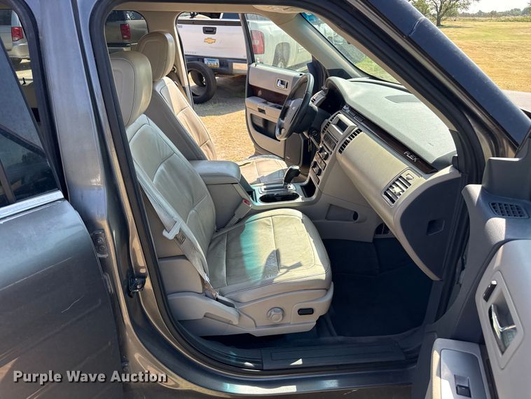image for item FB6898 2009 Ford Flex SUV