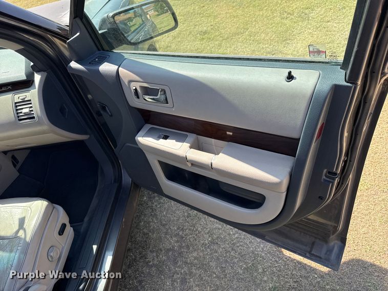 image for item FB6898 2009 Ford Flex SUV