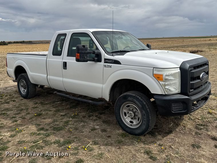 image for item FB7107 2016 Ford F250 Super Duty Ext. Cab pickup truck