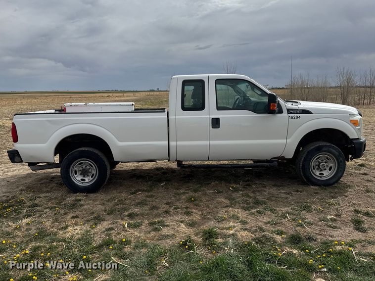 image for item FB7107 2016 Ford F250 Super Duty Ext. Cab pickup truck