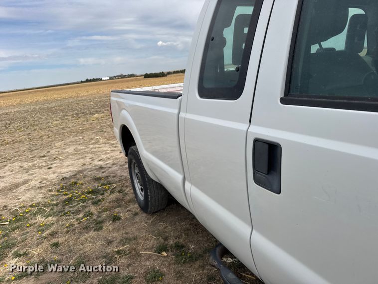 image for item FB7107 2016 Ford F250 Super Duty Ext. Cab pickup truck