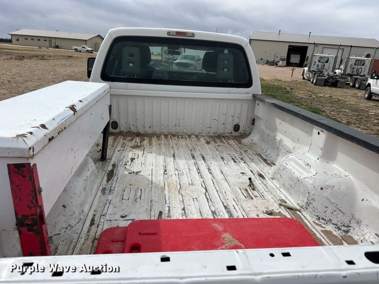 image for item FB7107 2016 Ford F250 Super Duty Ext. Cab pickup truck