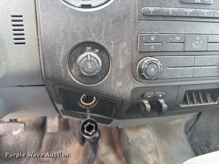 image for item FB7107 2016 Ford F250 Super Duty Ext. Cab pickup truck