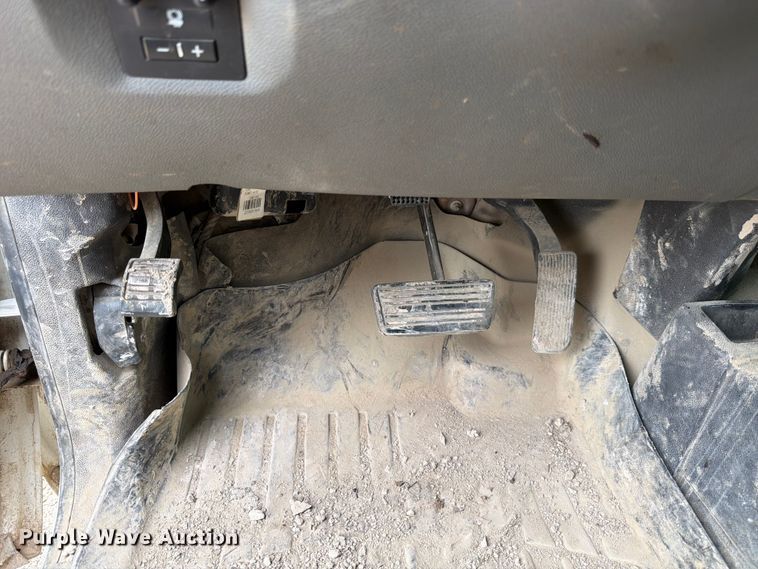image for item FB8182 2011 Chevrolet Silverado 2500HD Ext. Cab pickup truck