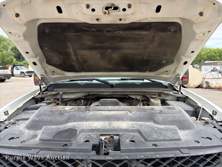 image for item FB8182 2011 Chevrolet Silverado 2500HD Ext. Cab pickup truck