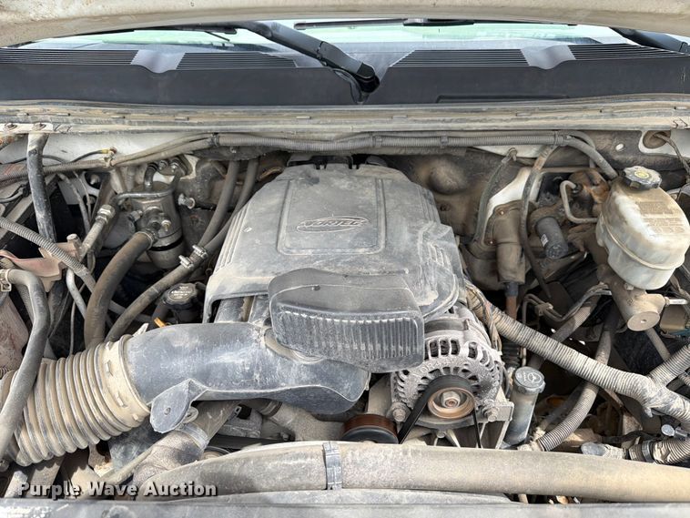 image for item FB8182 2011 Chevrolet Silverado 2500HD Ext. Cab pickup truck