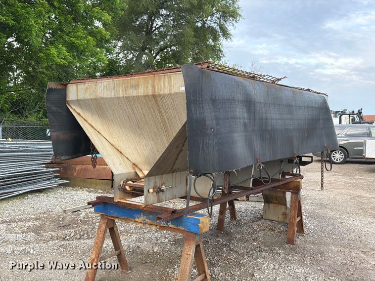 image for item FB8185 Swenson spreader