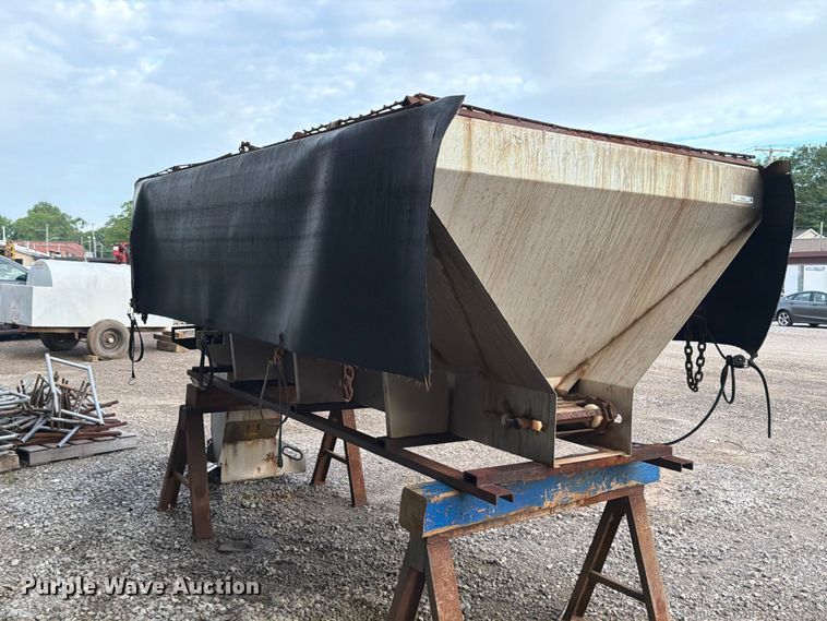 image for item FB8185 Swenson spreader