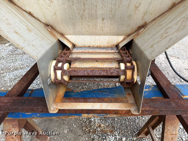 image for item FB8185 Swenson spreader