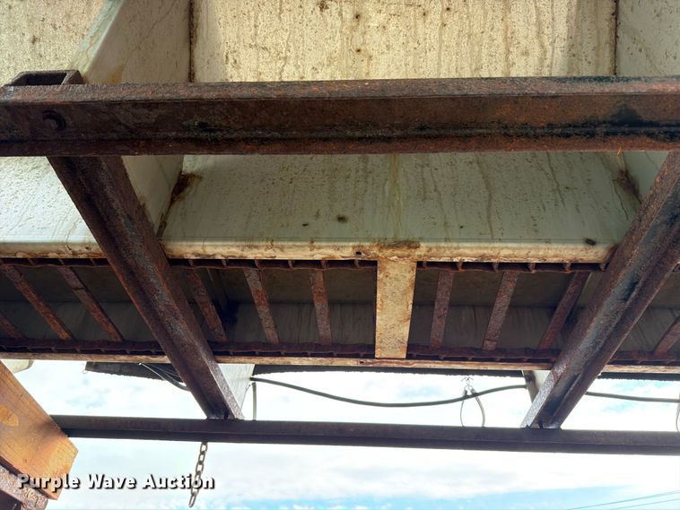 image for item FB8185 Swenson spreader