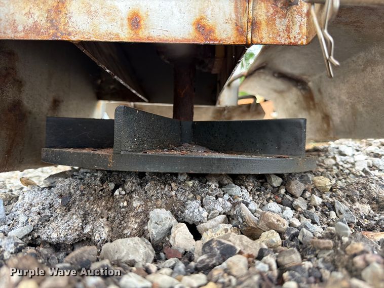 image for item FB8185 Swenson spreader