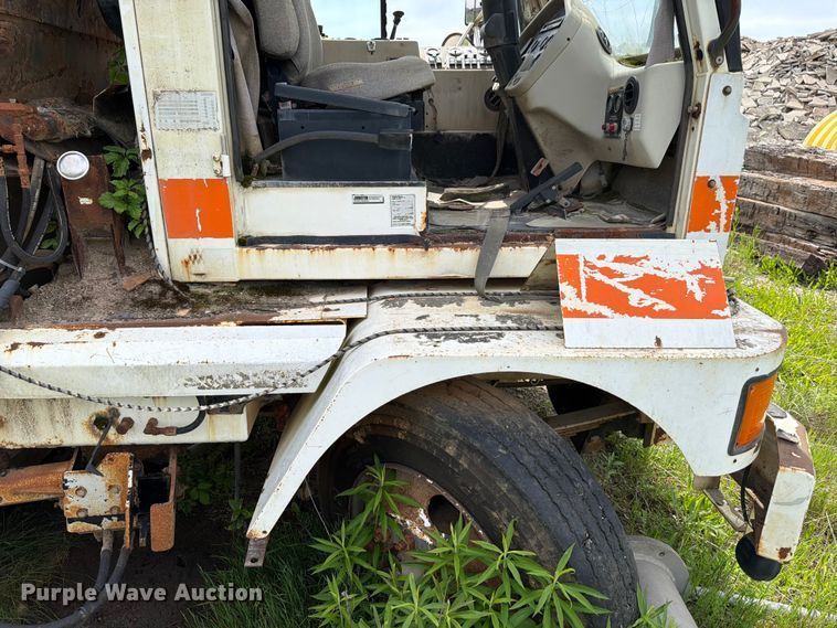 image for item FB8191 Johnston 4000 street sweeper