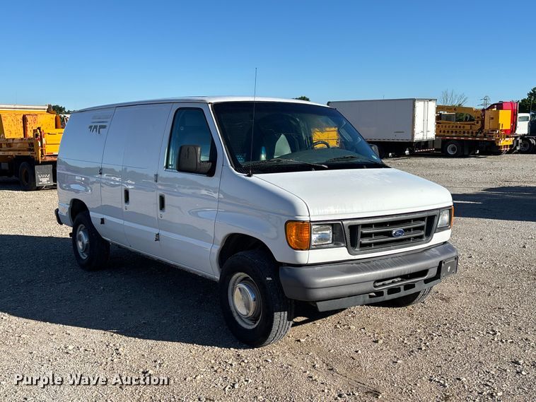 image for item FC1652 2006 Ford E250 van