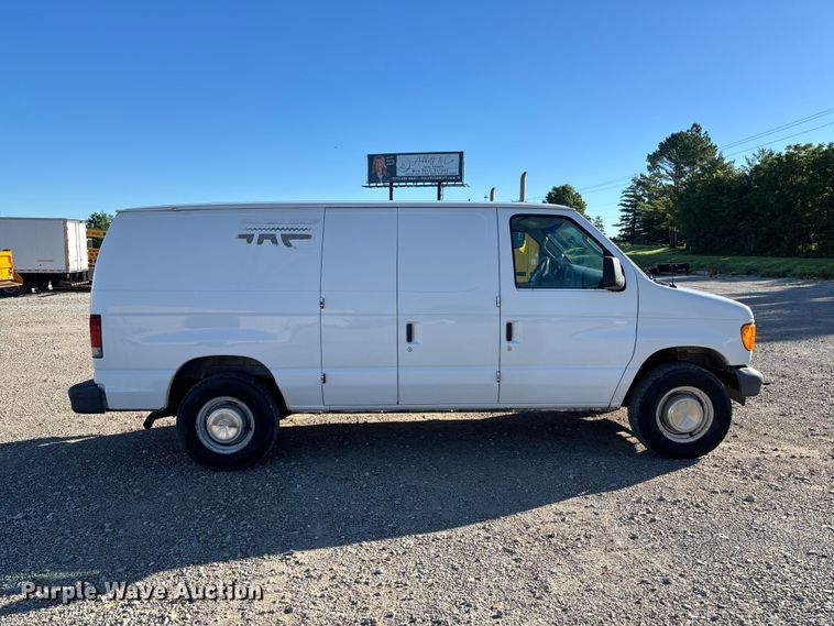 image for item FC1652 2006 Ford E250 van