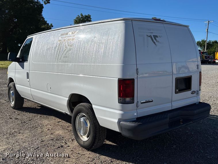 image for item FC1652 2006 Ford E250 van