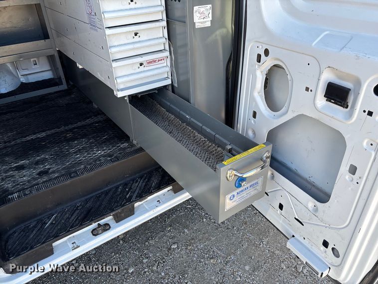 image for item FC1652 2006 Ford E250 van