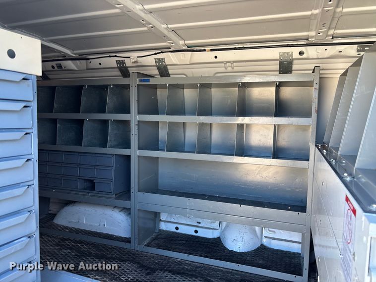 image for item FC1652 2006 Ford E250 van