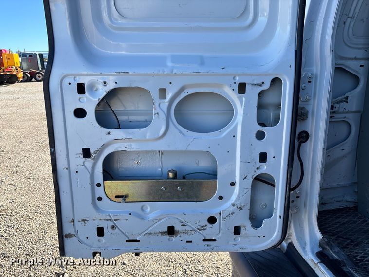 image for item FC1652 2006 Ford E250 van