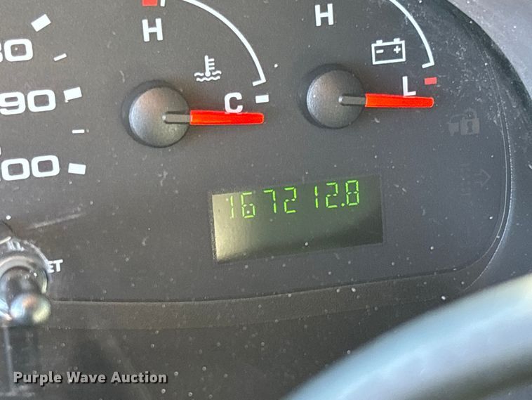 image for item FC1652 2006 Ford E250 van