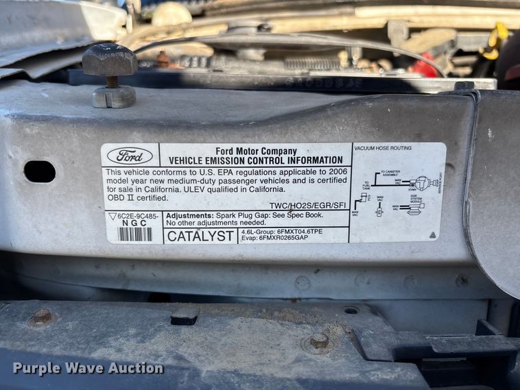 image for item FC1652 2006 Ford E250 van