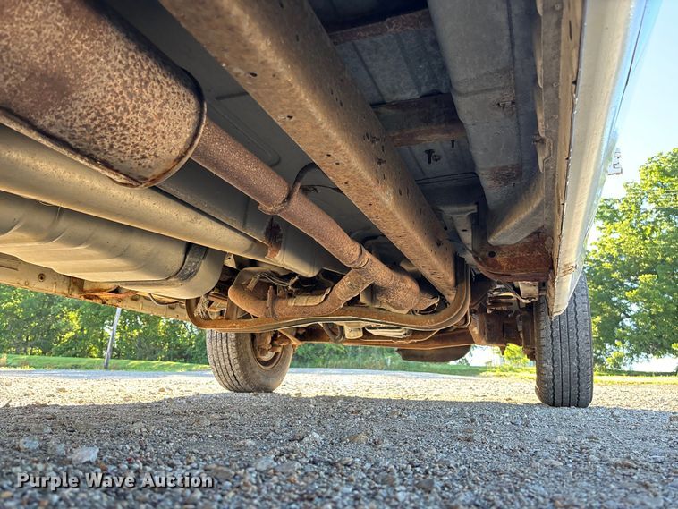 image for item FC1652 2006 Ford E250 van