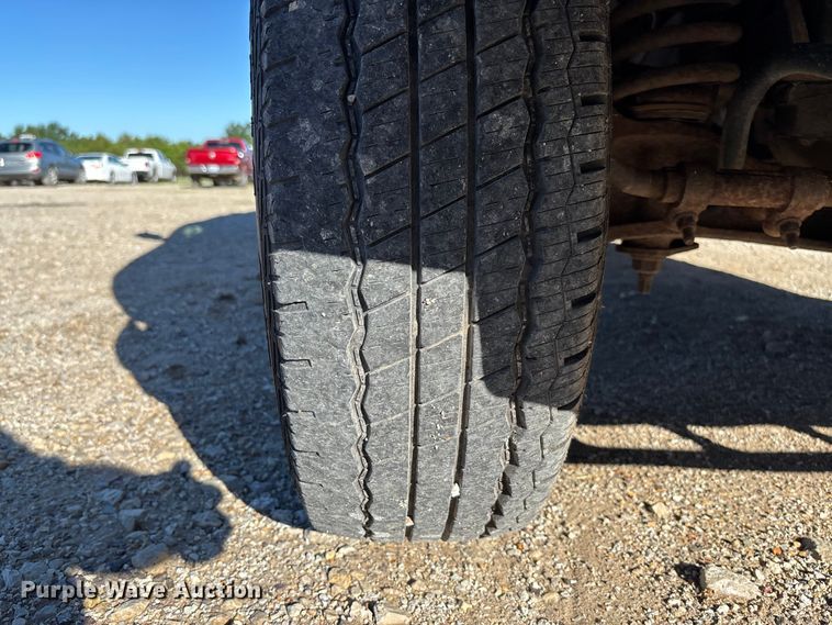 image for item FC1652 2006 Ford E250 van