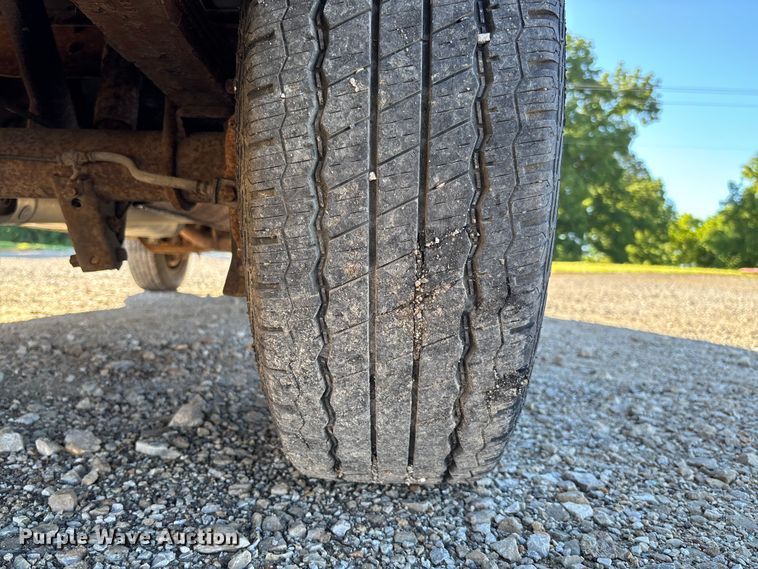 image for item FC1652 2006 Ford E250 van