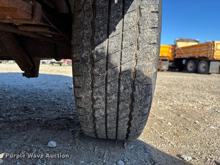 image for item FC1652 2006 Ford E250 van