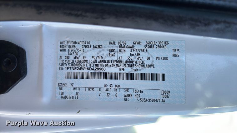 image for item FC1652 2006 Ford E250 van