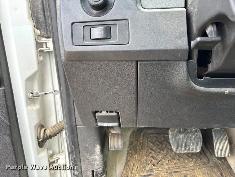image for item FC1723 2011 Ford F150 XL pickup truck