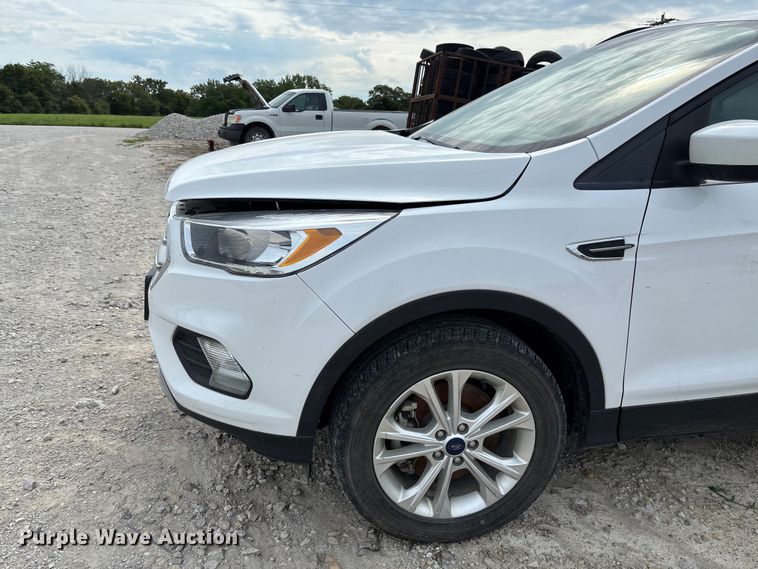 image for item FC1725 2018 Ford Escape SE SUV