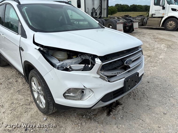 image for item FC1725 2018 Ford Escape SE SUV