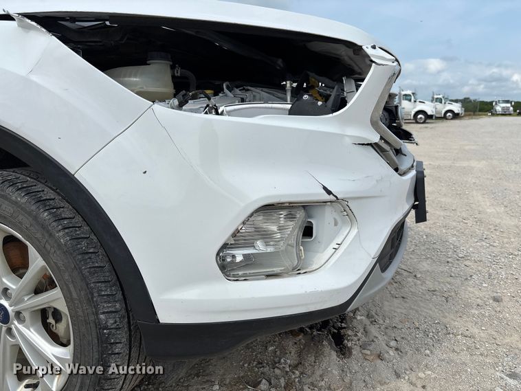 image for item FC1725 2018 Ford Escape SE SUV