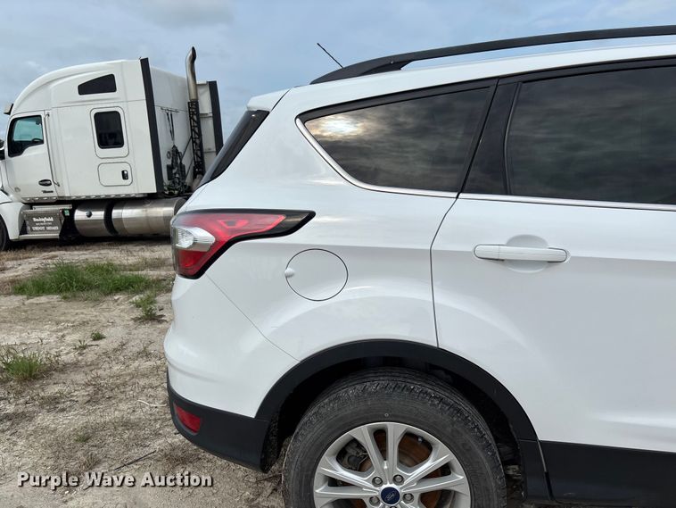 image for item FC1725 2018 Ford Escape SE SUV