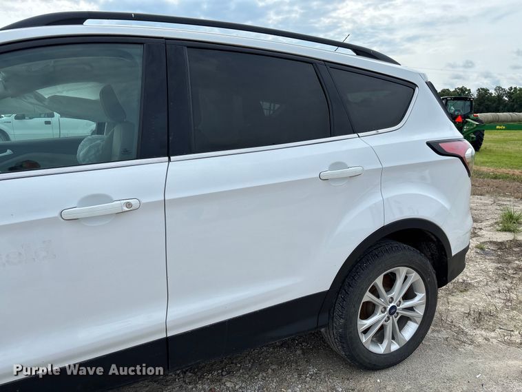 image for item FC1725 2018 Ford Escape SE SUV