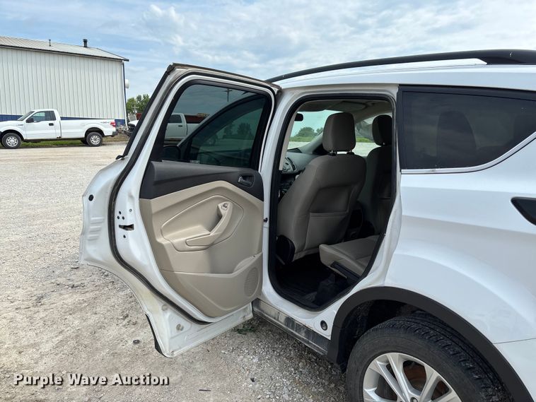 image for item FC1725 2018 Ford Escape SE SUV