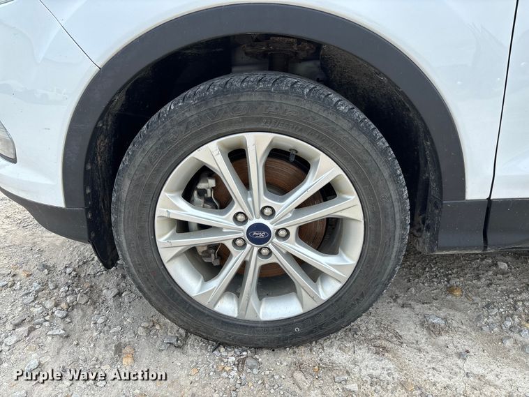 image for item FC1725 2018 Ford Escape SE SUV