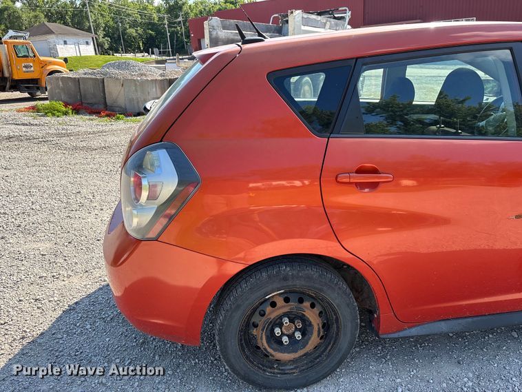 image for item FC1735 2010 Pontiac Vibe 