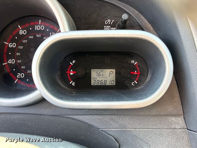 image for item FC1735 2010 Pontiac Vibe 