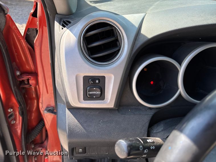 image for item FC1735 2010 Pontiac Vibe 