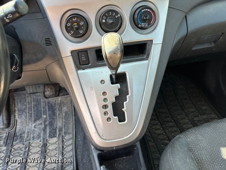 image for item FC1735 2010 Pontiac Vibe 
