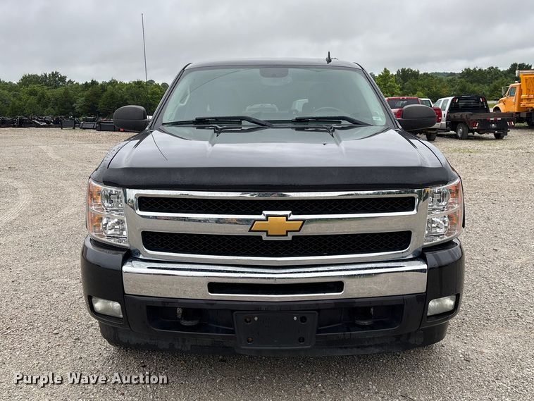 image for item FC1752 2009 Chevrolet Silverado 1500 Crew Cab pickup truck
