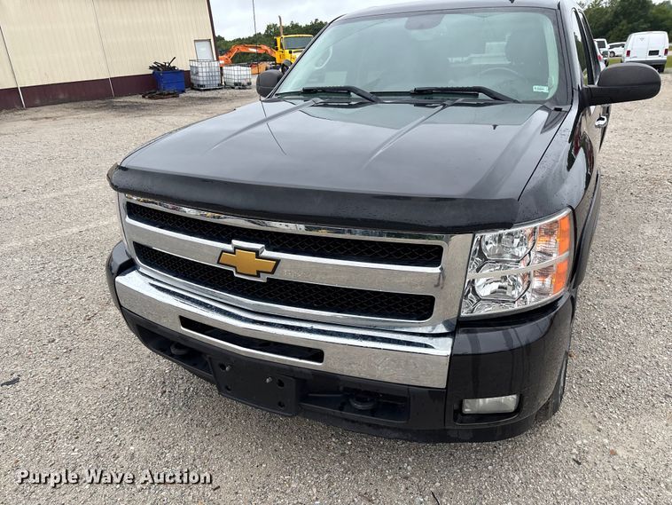 image for item FC1752 2009 Chevrolet Silverado 1500 Crew Cab pickup truck