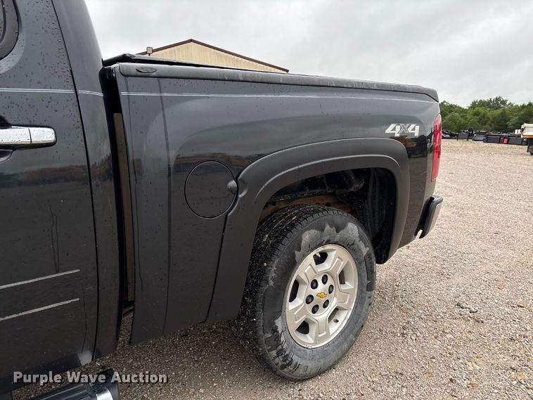 image for item FC1752 2009 Chevrolet Silverado 1500 Crew Cab pickup truck