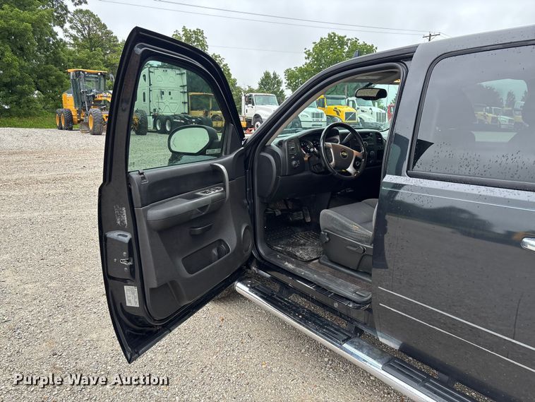 image for item FC1752 2009 Chevrolet Silverado 1500 Crew Cab pickup truck