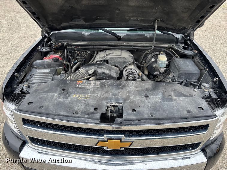 image for item FC1752 2009 Chevrolet Silverado 1500 Crew Cab pickup truck