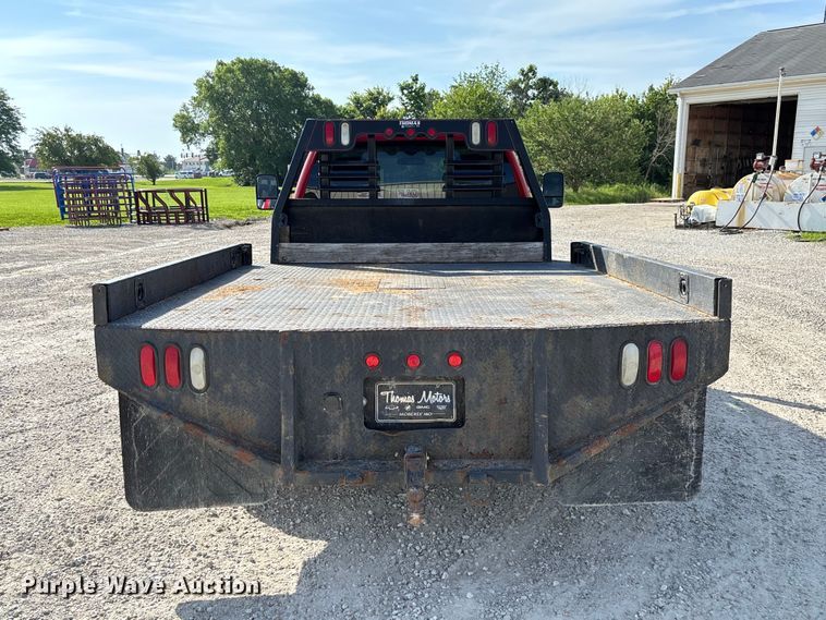 image for item FC1758 2011 GMC Sierra 3500 flatbed pickup truck