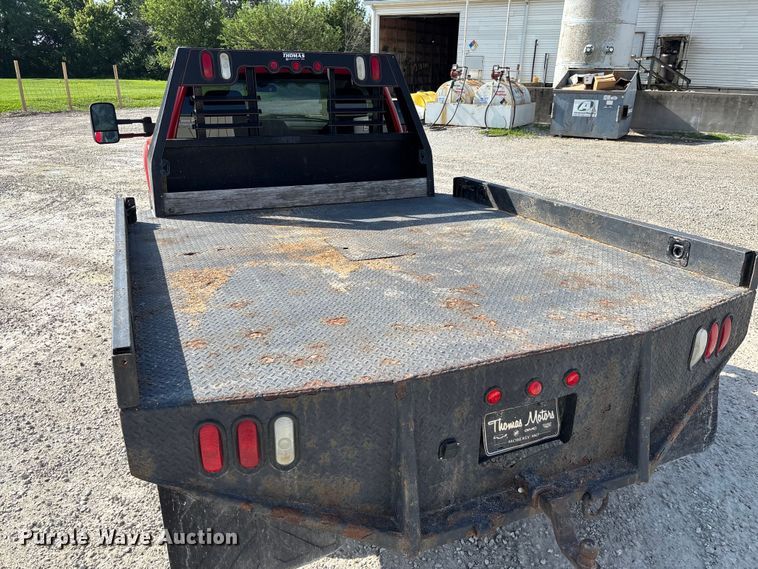 image for item FC1758 2011 GMC Sierra 3500 flatbed pickup truck