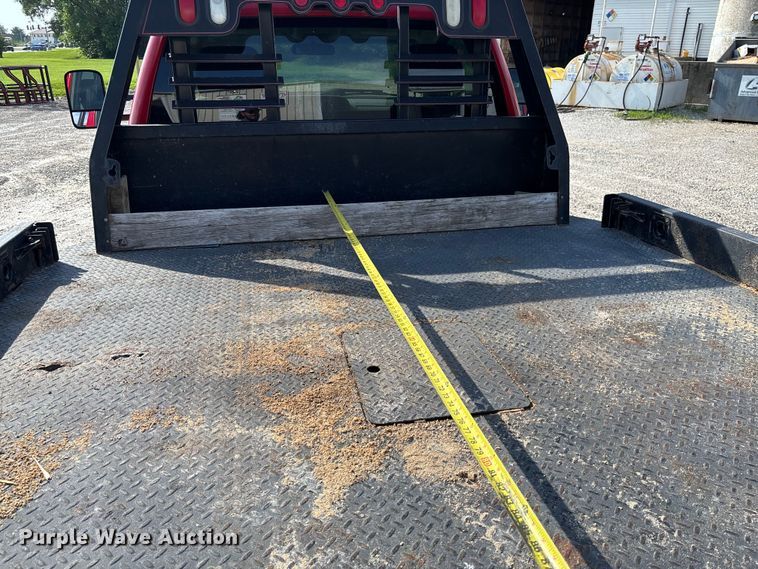 image for item FC1758 2011 GMC Sierra 3500 flatbed pickup truck