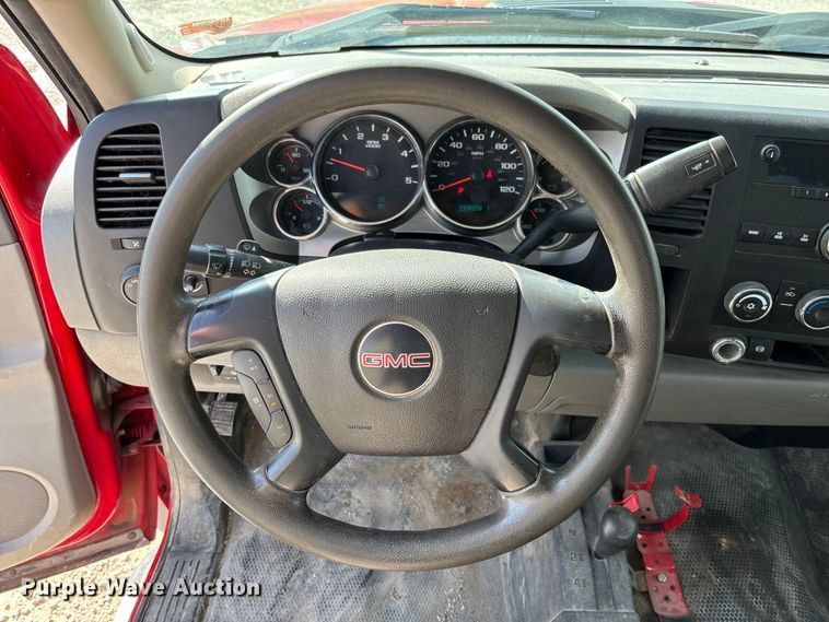 image for item FC1758 2011 GMC Sierra 3500 flatbed pickup truck